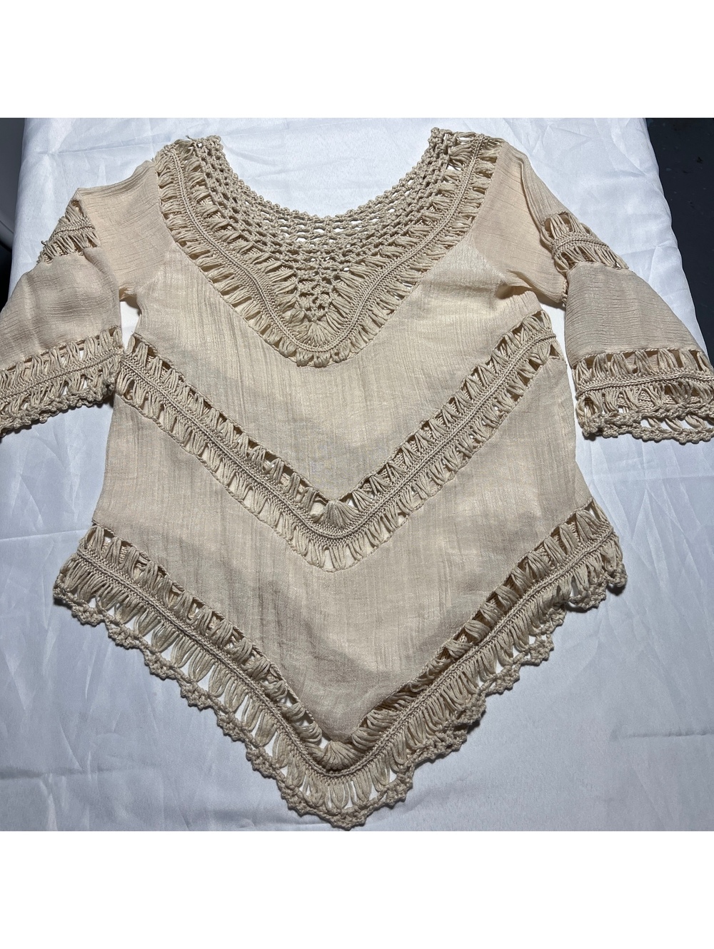 Bohemian Style Poncho Cream Crochet Trimmed V-Neck Top Women’s Small - Picture 5 of 8